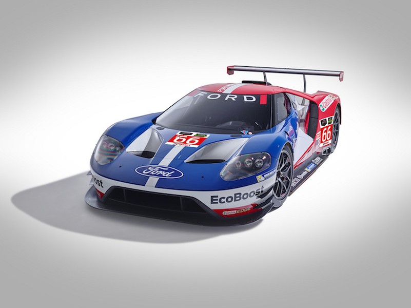  GT Race Car mới là phiên bản đua của mẫu concept GT được Ford giới thiệu hồi đầu năm, lấy cảm hứng từ chiếc xe đua GT40 trong thập niên 60 và sẽ được sản xuất vào năm sau.